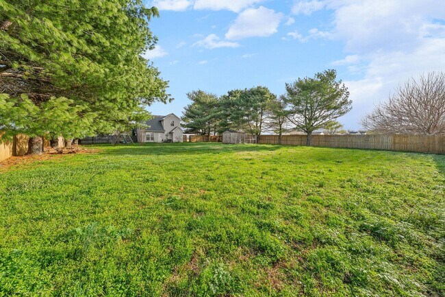 149 Bumpus Mill Rd in Oak Grove, KY - Building Photo - Building Photo