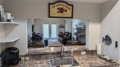 704 NE 2nd Ave in Crystal River, FL - Building Photo - Building Photo