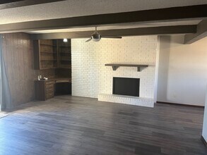 1352 Meadow Ln-Unit -1352 in Weatherford, OK - Building Photo - Building Photo
