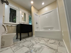 526 W 49th St in Los Angeles, CA - Building Photo - Building Photo