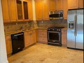 171 Great Neck Rd in Great Neck Plaza, NY - Building Photo - Building Photo