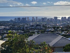 1805 Paula Dr, Unit 1805 Paula Dr. in Honolulu, HI - Building Photo - Building Photo