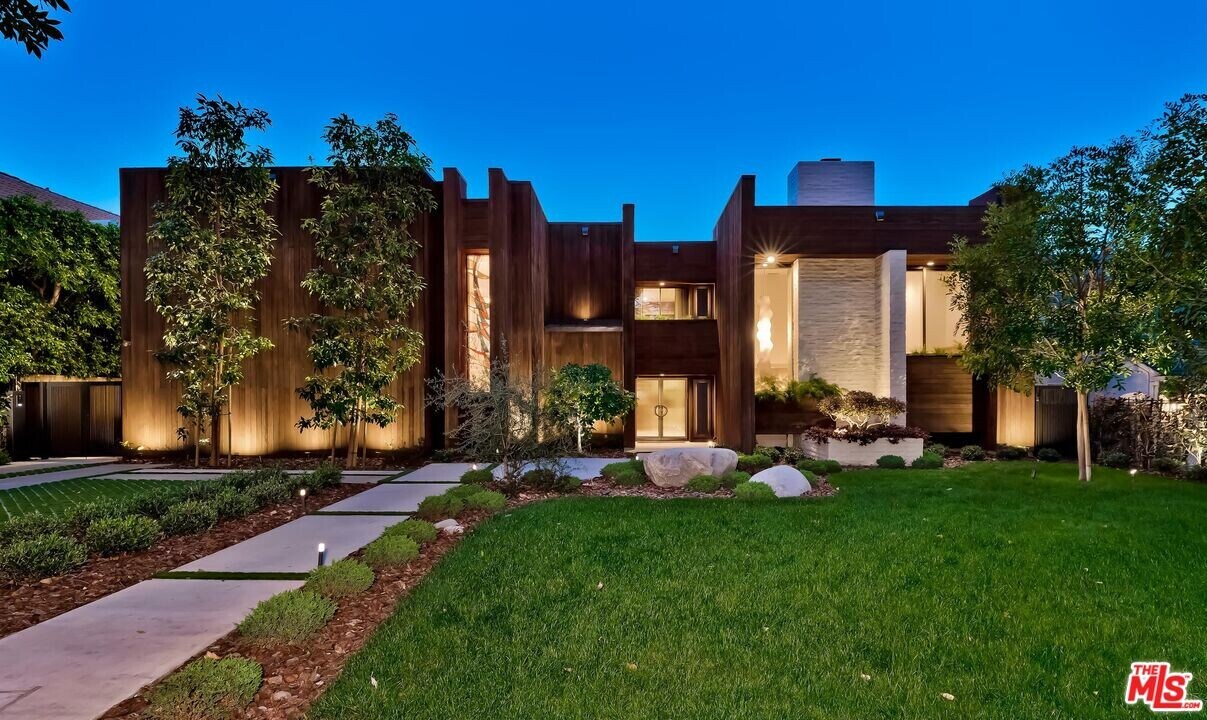 604 N Alpine Dr in Beverly Hills, CA - Building Photo