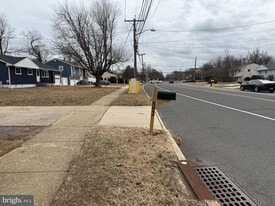 892 Estates Blvd in Hamilton Township, NJ - Building Photo