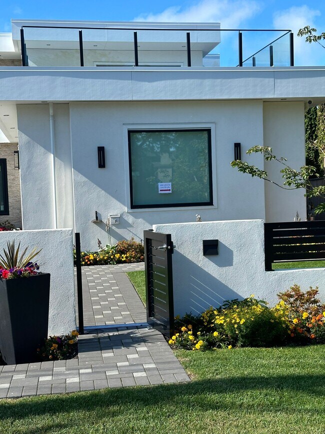 5406 Cathay Rd in Richmond, BC - Building Photo - Building Photo