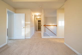 9207 Larsons Ln in Helotes, TX - Building Photo - Building Photo