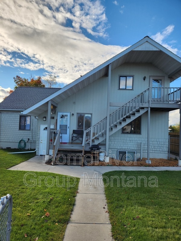 property at 724 Strand Ave
