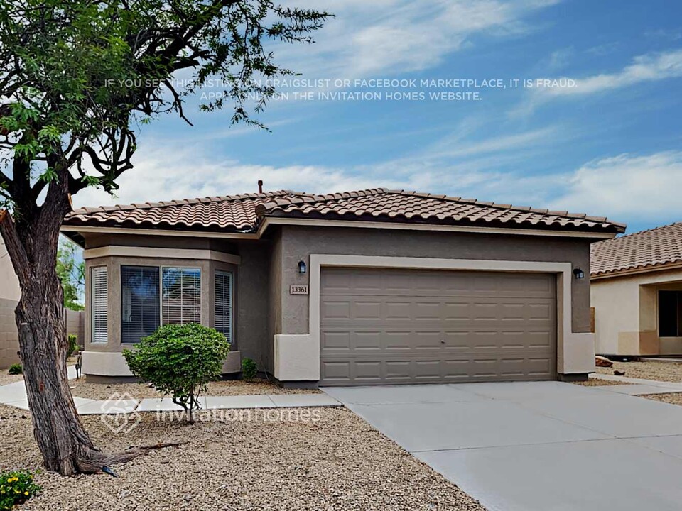 13361 W Crocus Dr in Surprise, AZ - Foto de edificio