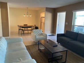 3200 NE 10th St, Unit 5 in Pompano Beach, FL - Foto de edificio - Building Photo