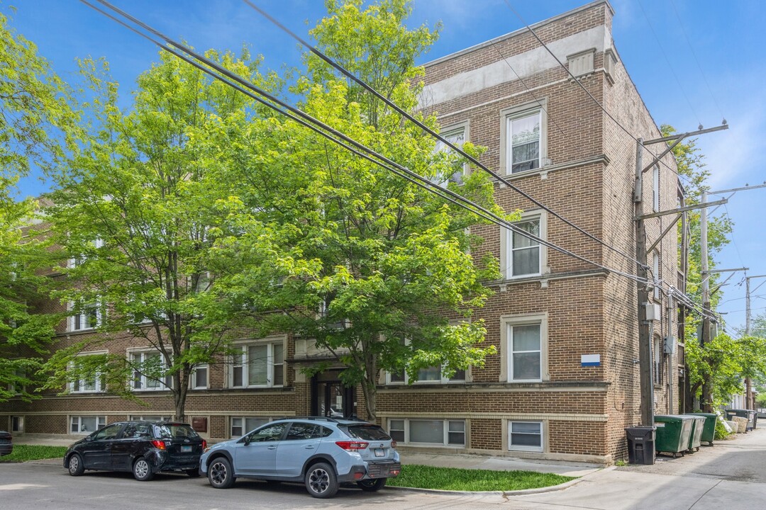 6721 N Lakewood Ave in Chicago, IL - Building Photo