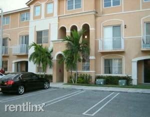 7060 NW 177th St-Unit -Apt 102 in Hialeah, FL - Building Photo - Building Photo