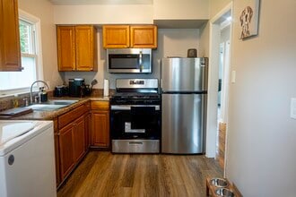 2514 Aster Dr in Greensboro, NC - Building Photo - Building Photo