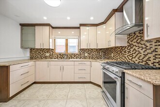 73-04 173rd St in Queens, NY - Building Photo - Building Photo