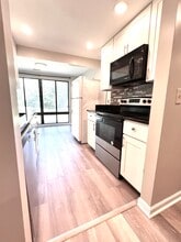 18141 Chalet Dr, Unit 103 in Germantown, MD - Building Photo - Building Photo