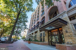 1111 25th St NW in Washington, DC - Building Photo