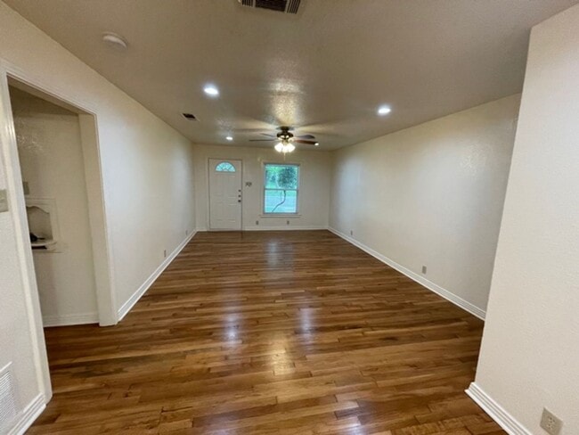 2921 Halbert St in Fort Worth, TX - Building Photo - Building Photo
