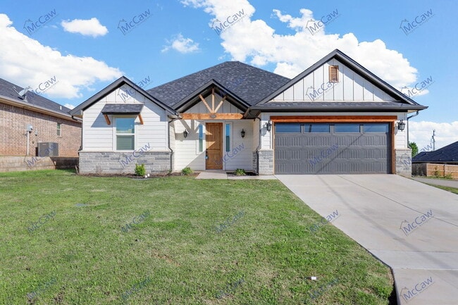 property at 2524 Creek Dr