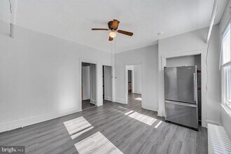 643 Cooper St in Beverly, NJ - Building Photo - Building Photo