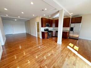 3705 N Kedzie Ave in Chicago, IL - Building Photo - Building Photo