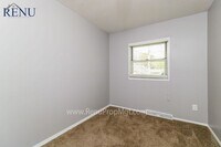 807 Undercliff Dr photo'