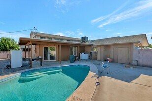 3342 S Terrace Rd in Tempe, AZ - Building Photo