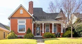 1208 Woodland St in Nashville, TN - Building Photo