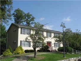 Fox Glen Gardens Apartments