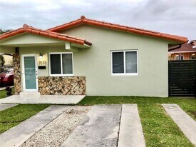 3532 NW 6th St in Miami, FL - Building Photo