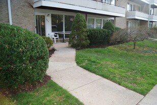 7514 Spring Lake Dr, Unit A in Bethesda, MD - Building Photo
