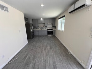 9009 Monogram Ave in North Hills, CA - Building Photo - Building Photo