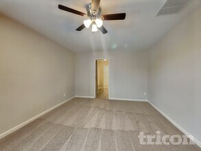 1081 Sutherland Dr in Winder, GA - Foto de edificio - Building Photo