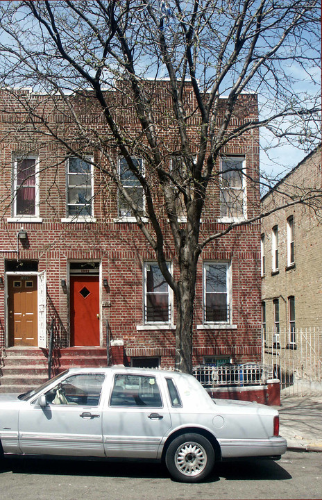 1041 Lowell St in Bronx, NY - Building Photo