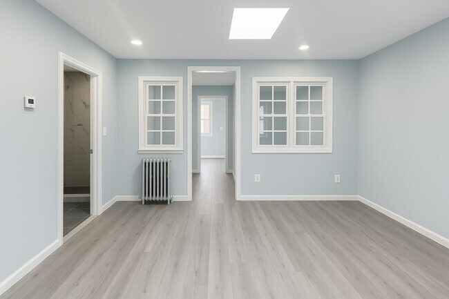 218-13 Jamaica Ave in Queens, NY - Building Photo - Building Photo