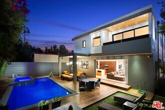 736 N Curson Ave in Los Angeles, CA - Building Photo - Building Photo