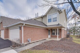 2182 Camden Ln in Hanover Park, IL - Building Photo - Building Photo