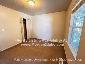 1723 W Bayeux Dr in Meridian, ID - Building Photo - Building Photo