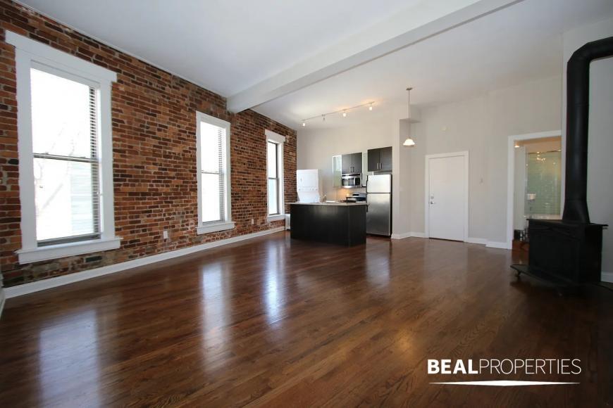 2220 N Clark St in Chicago, IL - Building Photo