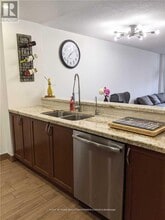 550 Webb Dr in Mississauga, ON - Building Photo - Building Photo