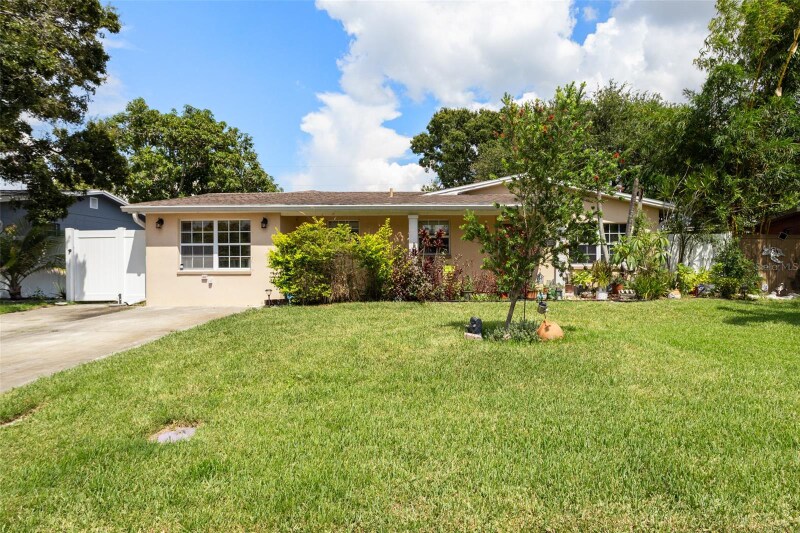 8915 59th Way in Pinellas Park, FL - Building Photo