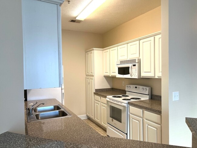 114 Fountain Pointe Ln in Myrtle Beach, SC - Building Photo - Building Photo