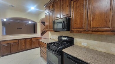 1020 Paradise Cove in Carrollton, TX - Building Photo - Building Photo
