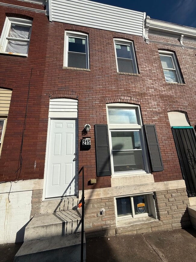 215 N Curley St in Baltimore, MD - Building Photo - Building Photo