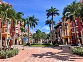 450 Bayfront Pl in Naples, FL - Building Photo - Building Photo