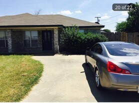 4818 Lake Road in Killeen, TX - Building Photo