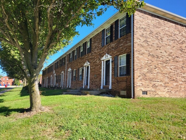 property at 1103 Blackberry Ln
