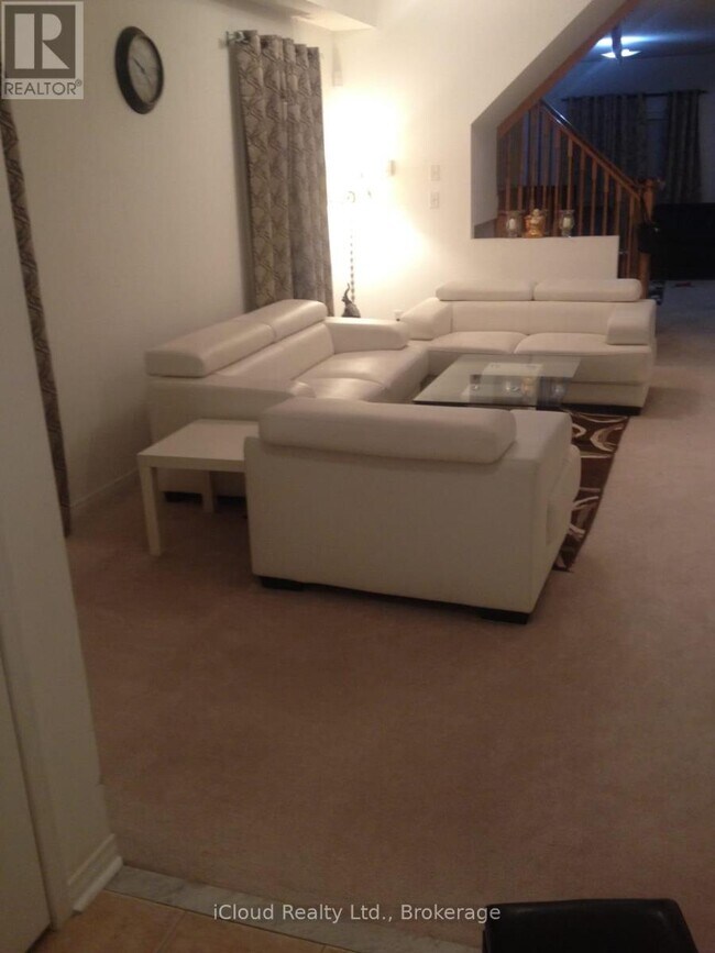 42 Flurry Cir in Brampton, ON - Building Photo - Building Photo