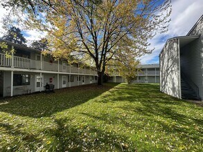 520 Massillon in Akron, OH - Foto de edificio - Interior Photo