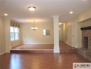 43 Morgan Pl in East Brunswick, NJ - Building Photo - Building Photo