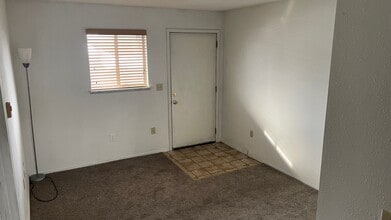 255 E Main St in Rexburg, ID - Building Photo - Building Photo