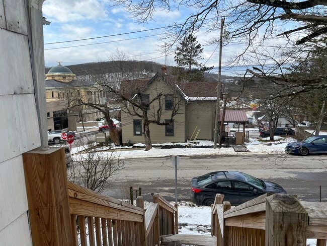 400 E Alder St, Unit 400 E Alder